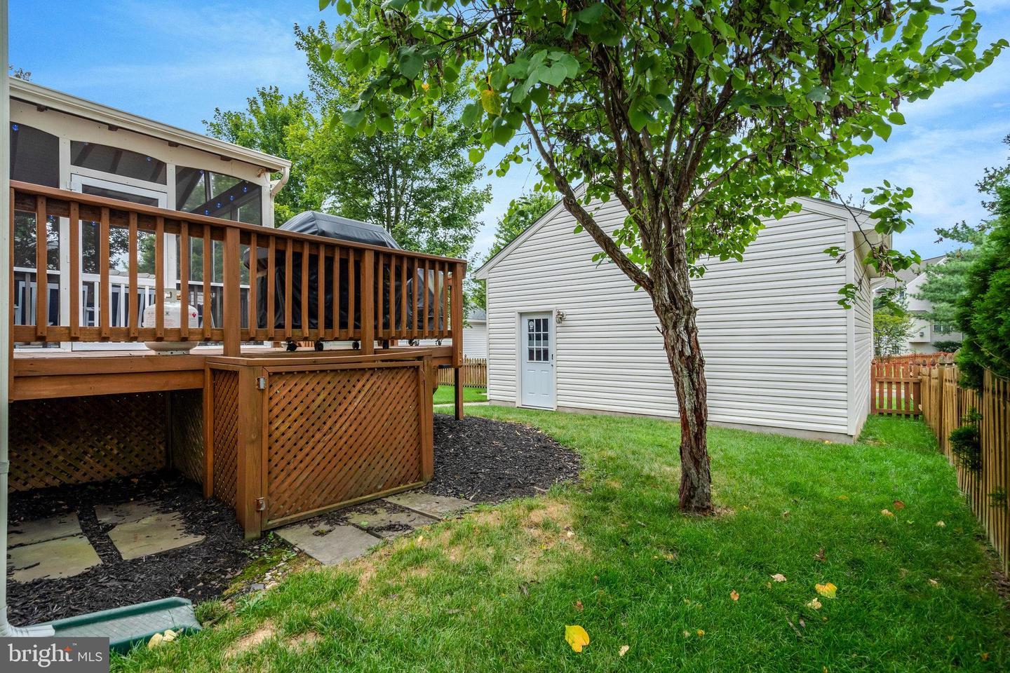 26221 LANDS END DR, CHANTILLY, Virginia 20152, 4 Bedrooms Bedrooms, 15 Rooms Rooms,2 BathroomsBathrooms,Residential,For sale,26221 LANDS END DR,VALO2102888 MLS # VALO2102888