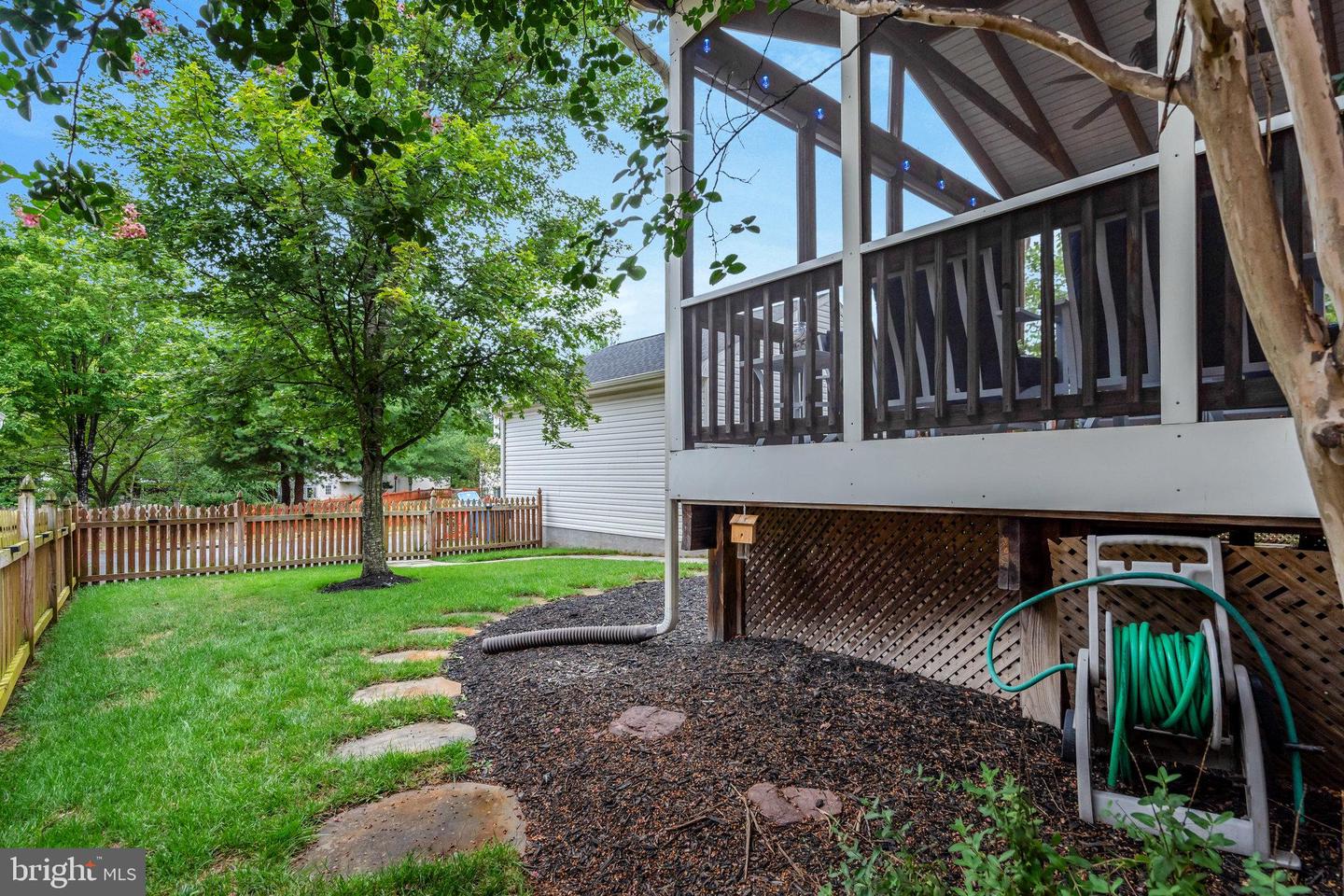 26221 LANDS END DR, CHANTILLY, Virginia 20152, 4 Bedrooms Bedrooms, 15 Rooms Rooms,2 BathroomsBathrooms,Residential,For sale,26221 LANDS END DR,VALO2102888 MLS # VALO2102888