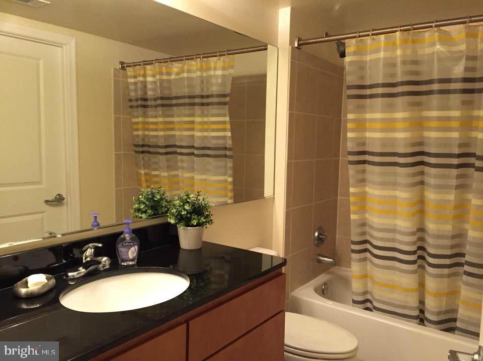 915 E ST NW #702, WASHINGTON, District Of Columbia 20004, 1 Bedroom Bedrooms, ,1 BathroomBathrooms,Residential,For sale,915 E ST NW #702,DCDC2211716 MLS # DCDC2211716