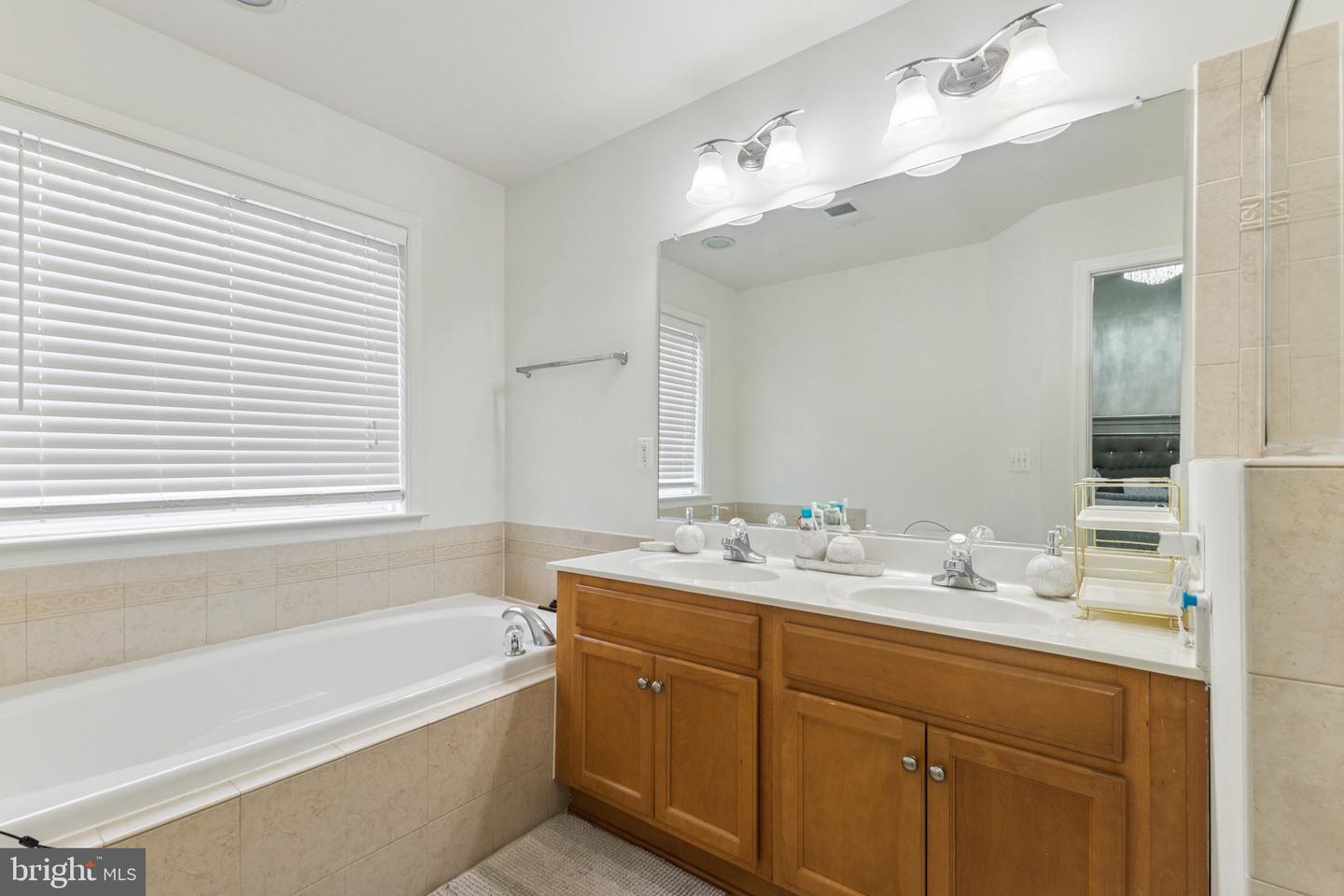 2470 BATTERY HILL CIR, WOODBRIDGE, Virginia 22191, 4 Bedrooms Bedrooms, ,3 BathroomsBathrooms,Residential,For sale,2470 BATTERY HILL CIR,VAPW2099874 MLS # VAPW2099874