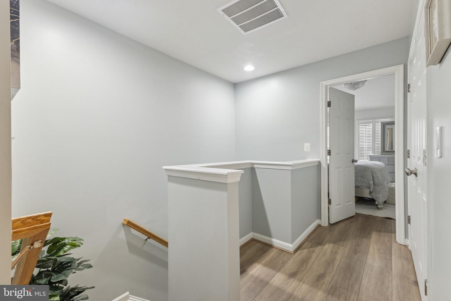 2470 BATTERY HILL CIR, WOODBRIDGE, Virginia 22191, 4 Bedrooms Bedrooms, ,3 BathroomsBathrooms,Residential,For sale,2470 BATTERY HILL CIR,VAPW2099874 MLS # VAPW2099874