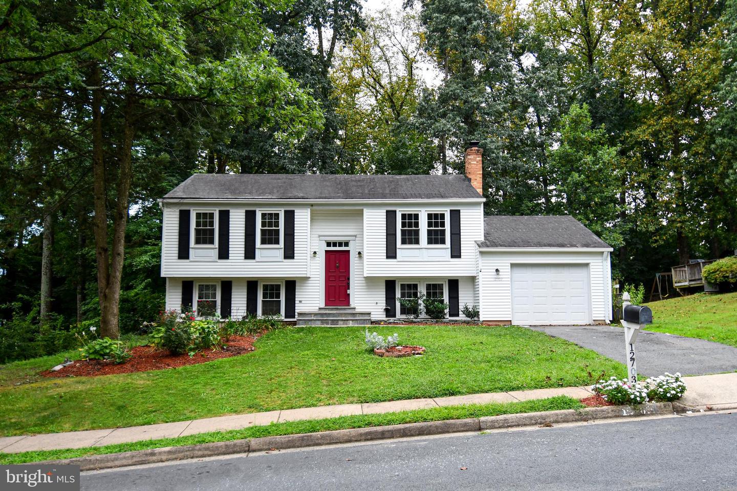 12703 LONGLEAF LN, HERNDON, Virginia 20170, 4 Bedrooms Bedrooms, ,2 BathroomsBathrooms,Residential,For sale,12703 LONGLEAF LN,VAFX2257702 MLS # VAFX2257702