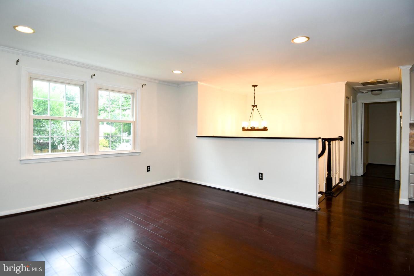 12703 LONGLEAF LN, HERNDON, Virginia 20170, 4 Bedrooms Bedrooms, ,2 BathroomsBathrooms,Residential,For sale,12703 LONGLEAF LN,VAFX2257702 MLS # VAFX2257702