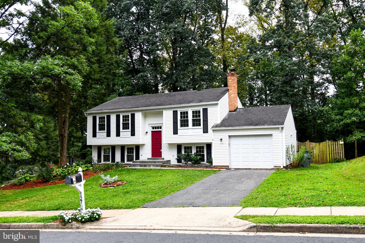 12703 LONGLEAF LN, HERNDON, Virginia 20170, 4 Bedrooms Bedrooms, ,2 BathroomsBathrooms,Residential,For sale,12703 LONGLEAF LN,VAFX2257702 MLS # VAFX2257702