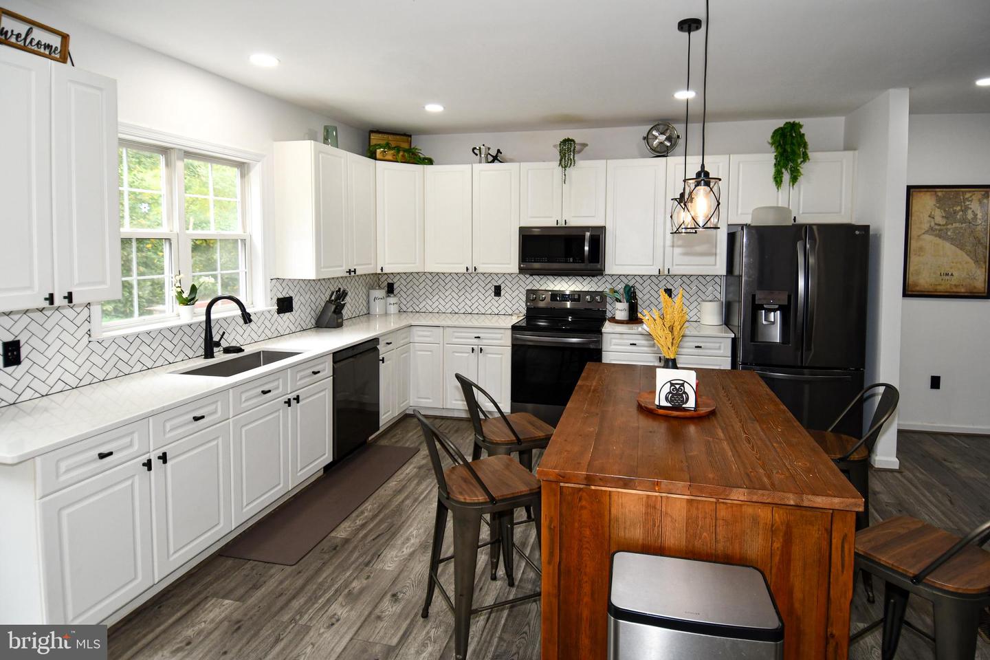 809 TWIN BROOK LN, STAFFORD, Virginia 22554, 3 Bedrooms Bedrooms, ,3 BathroomsBathrooms,Residential,For sale,809 TWIN BROOK LN,VAST2041192 MLS # VAST2041192