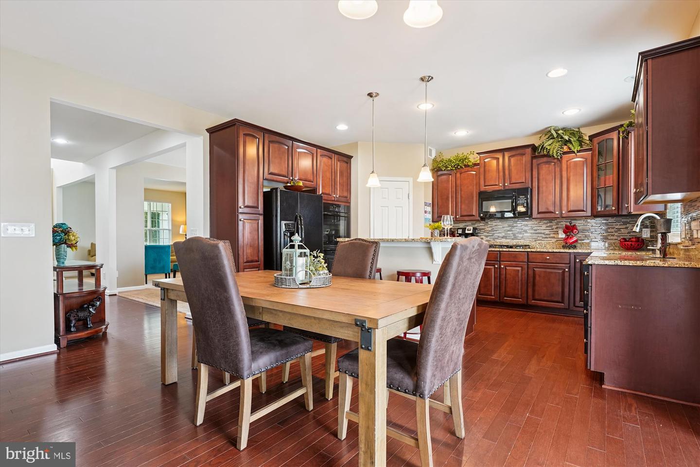 15017 SPRIGGS VALLEY CT, WOODBRIDGE, Virginia 22193, 5 Bedrooms Bedrooms, 9 Rooms Rooms,4 BathroomsBathrooms,Residential,For sale,15017 SPRIGGS VALLEY CT,VAPW2100198 MLS # VAPW2100198
