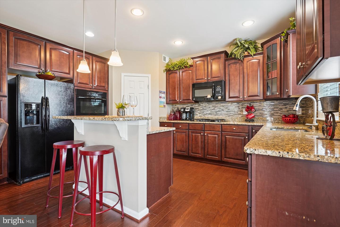 15017 SPRIGGS VALLEY CT, WOODBRIDGE, Virginia 22193, 5 Bedrooms Bedrooms, 9 Rooms Rooms,4 BathroomsBathrooms,Residential,For sale,15017 SPRIGGS VALLEY CT,VAPW2100198 MLS # VAPW2100198