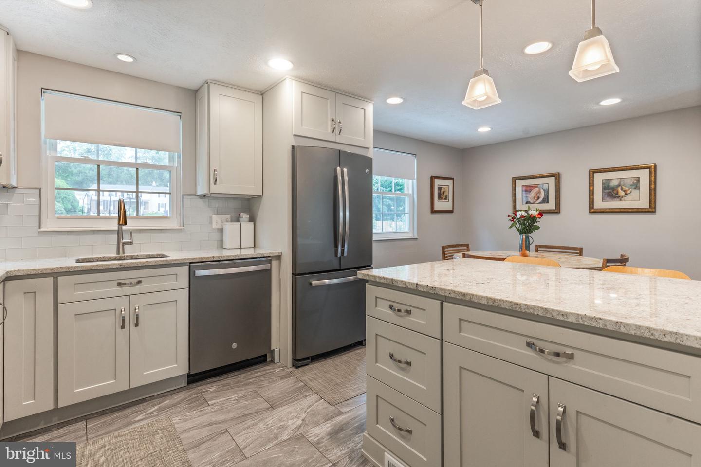 9810 BRIGHTLEA DR, VIENNA, Virginia 22181, 4 Bedrooms Bedrooms, 6 Rooms Rooms,2 BathroomsBathrooms,Residential,For sale,9810 BRIGHTLEA DR,VAFX2258072 MLS # VAFX2258072