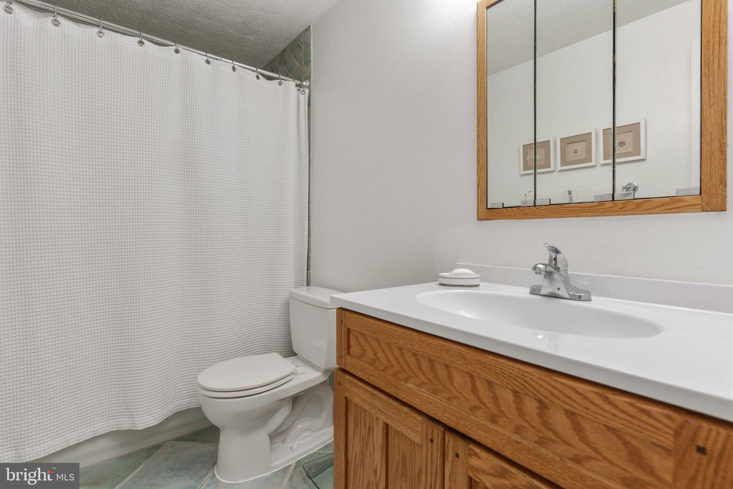 9810 BRIGHTLEA DR, VIENNA, Virginia 22181, 4 Bedrooms Bedrooms, 6 Rooms Rooms,2 BathroomsBathrooms,Residential,For sale,9810 BRIGHTLEA DR,VAFX2258072 MLS # VAFX2258072