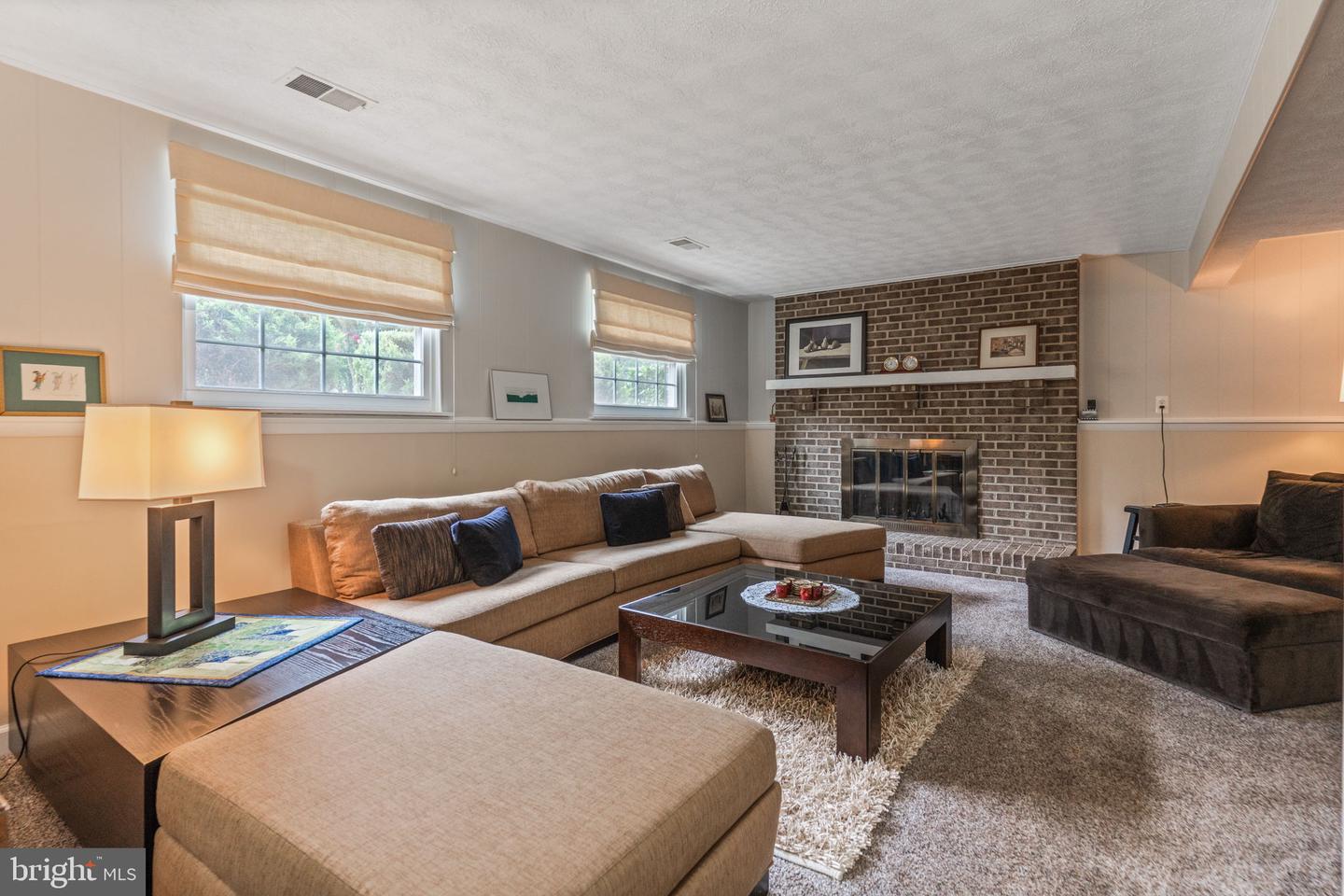 9810 BRIGHTLEA DR, VIENNA, Virginia 22181, 4 Bedrooms Bedrooms, 6 Rooms Rooms,2 BathroomsBathrooms,Residential,For sale,9810 BRIGHTLEA DR,VAFX2258072 MLS # VAFX2258072