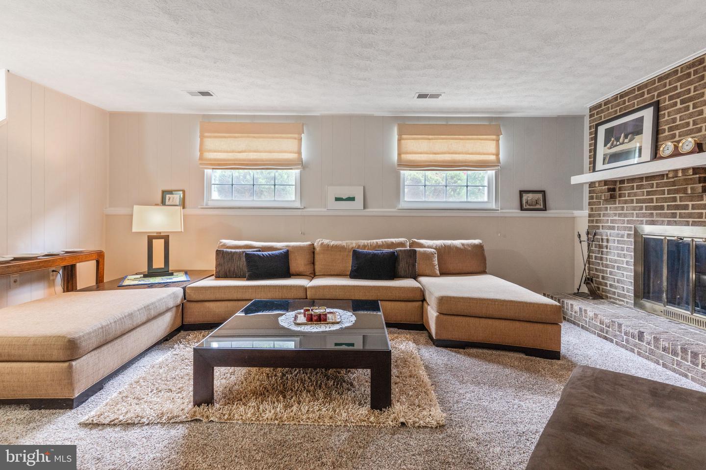 9810 BRIGHTLEA DR, VIENNA, Virginia 22181, 4 Bedrooms Bedrooms, 6 Rooms Rooms,2 BathroomsBathrooms,Residential,For sale,9810 BRIGHTLEA DR,VAFX2258072 MLS # VAFX2258072