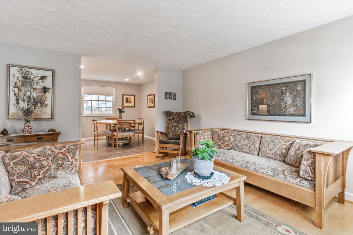 9810 BRIGHTLEA DR, VIENNA, Virginia 22181, 4 Bedrooms Bedrooms, 6 Rooms Rooms,2 BathroomsBathrooms,Residential,For sale,9810 BRIGHTLEA DR,VAFX2258072 MLS # VAFX2258072