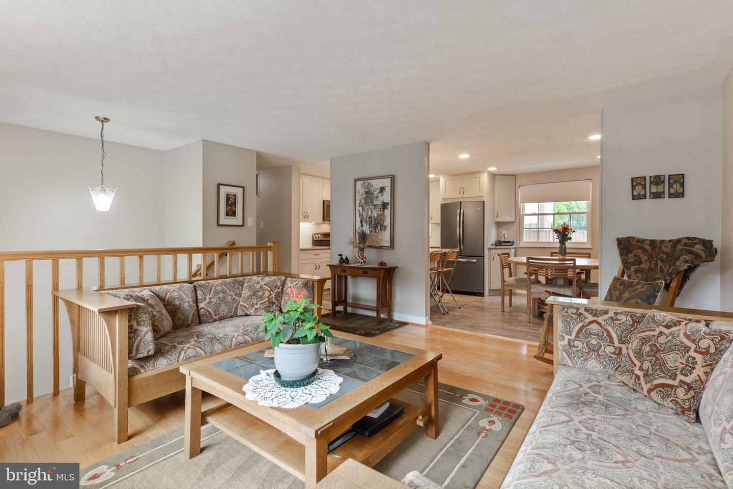 9810 BRIGHTLEA DR, VIENNA, Virginia 22181, 4 Bedrooms Bedrooms, 6 Rooms Rooms,2 BathroomsBathrooms,Residential,For sale,9810 BRIGHTLEA DR,VAFX2258072 MLS # VAFX2258072