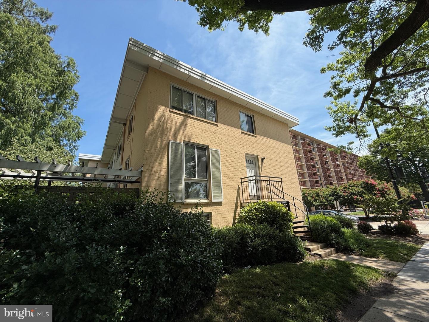 301 I ST SW #108, WASHINGTON, District Of Columbia 20024, 3 Bedrooms Bedrooms, ,2 BathroomsBathrooms,Residential,For sale,301 I ST SW #108,DCDC2212764 MLS # DCDC2212764