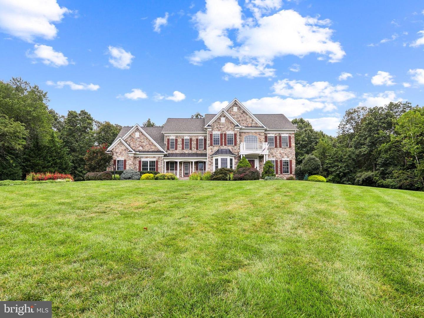 42804 APPALOOSA TRAIL CT, CHANTILLY, Virginia 20152, 5 Bedrooms Bedrooms, ,5 BathroomsBathrooms,Residential,For sale,42804 APPALOOSA TRAIL CT,VALO2103512 MLS # VALO2103512