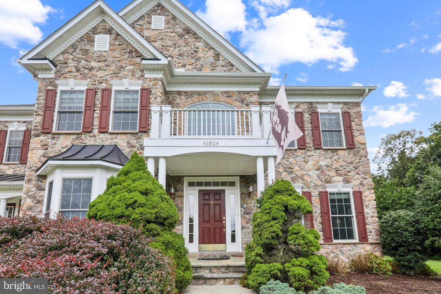 42804 APPALOOSA TRAIL CT, CHANTILLY, Virginia 20152, 5 Bedrooms Bedrooms, ,5 BathroomsBathrooms,Residential,For sale,42804 APPALOOSA TRAIL CT,VALO2103512 MLS # VALO2103512
