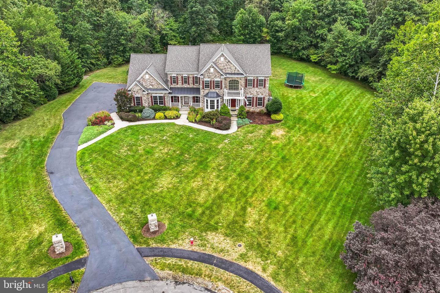 42804 APPALOOSA TRAIL CT, CHANTILLY, Virginia 20152, 5 Bedrooms Bedrooms, ,5 BathroomsBathrooms,Residential,For sale,42804 APPALOOSA TRAIL CT,VALO2103512 MLS # VALO2103512