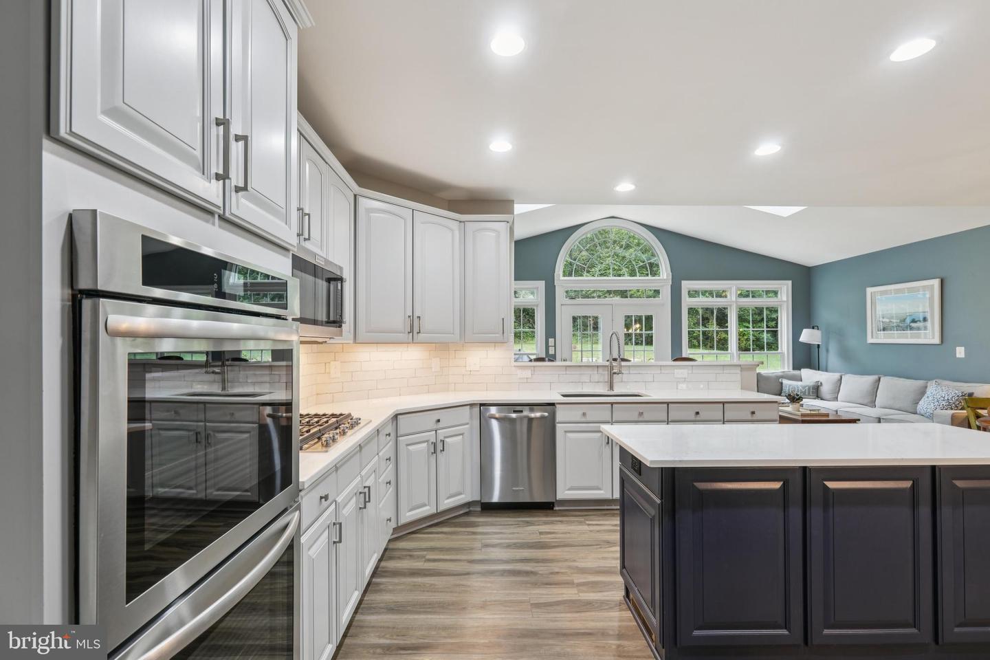 42804 APPALOOSA TRAIL CT, CHANTILLY, Virginia 20152, 5 Bedrooms Bedrooms, ,5 BathroomsBathrooms,Residential,For sale,42804 APPALOOSA TRAIL CT,VALO2103512 MLS # VALO2103512