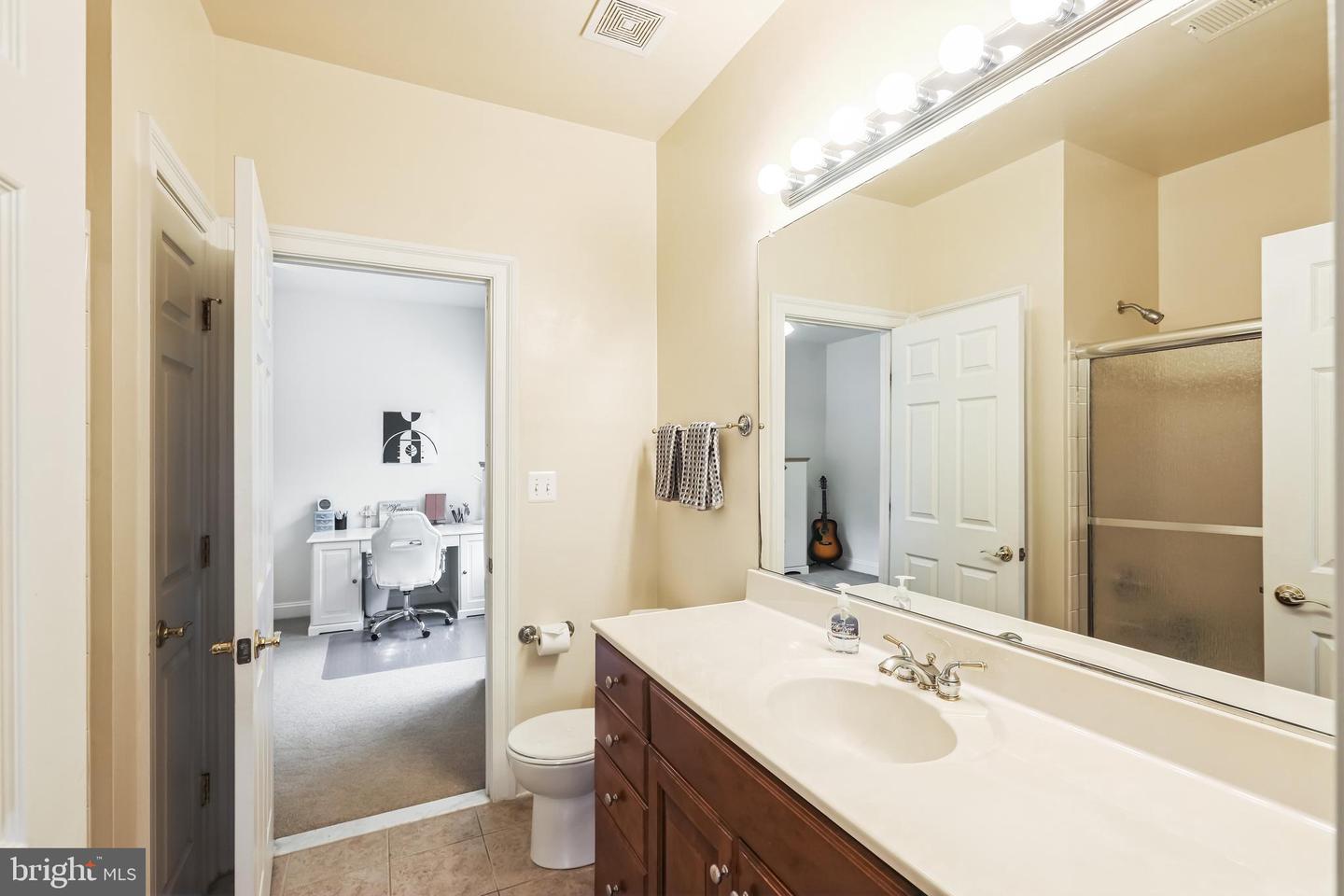 42804 APPALOOSA TRAIL CT, CHANTILLY, Virginia 20152, 5 Bedrooms Bedrooms, ,5 BathroomsBathrooms,Residential,For sale,42804 APPALOOSA TRAIL CT,VALO2103512 MLS # VALO2103512