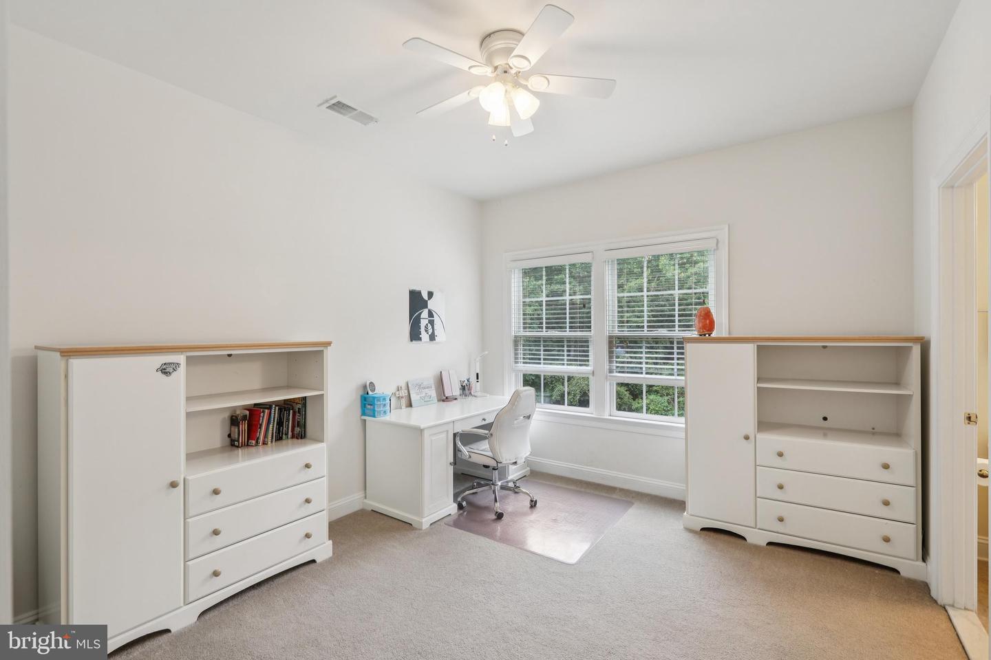 42804 APPALOOSA TRAIL CT, CHANTILLY, Virginia 20152, 5 Bedrooms Bedrooms, ,5 BathroomsBathrooms,Residential,For sale,42804 APPALOOSA TRAIL CT,VALO2103512 MLS # VALO2103512