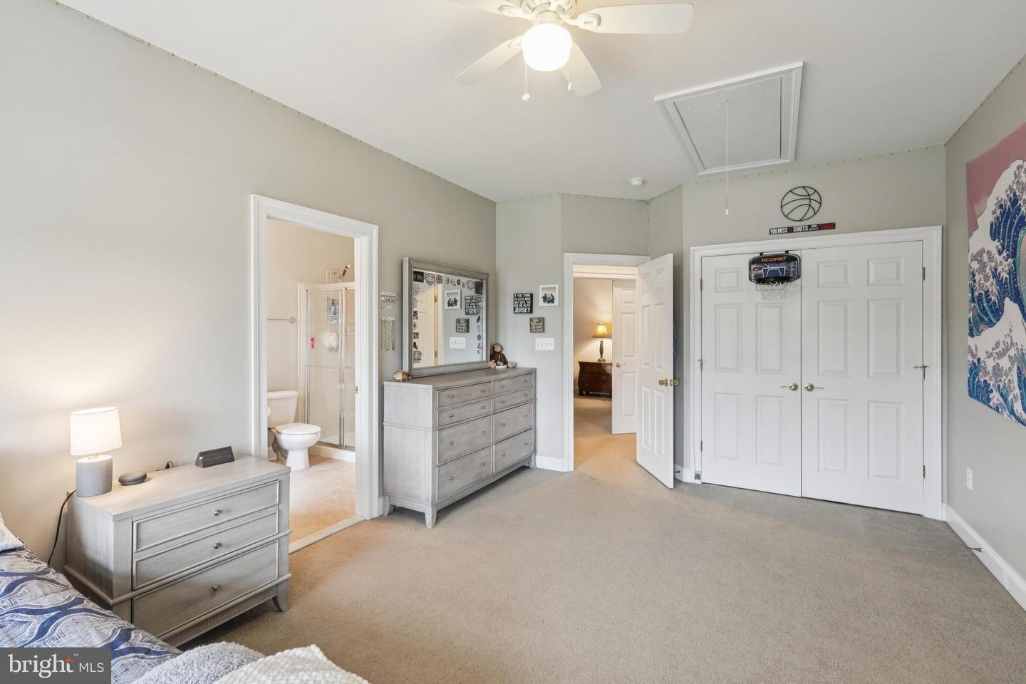 42804 APPALOOSA TRAIL CT, CHANTILLY, Virginia 20152, 5 Bedrooms Bedrooms, ,5 BathroomsBathrooms,Residential,For sale,42804 APPALOOSA TRAIL CT,VALO2103512 MLS # VALO2103512