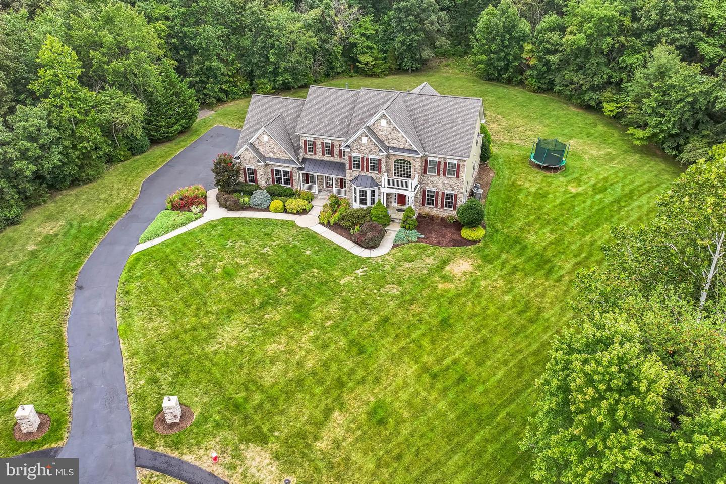 42804 APPALOOSA TRAIL CT, CHANTILLY, Virginia 20152, 5 Bedrooms Bedrooms, ,5 BathroomsBathrooms,Residential,For sale,42804 APPALOOSA TRAIL CT,VALO2103512 MLS # VALO2103512