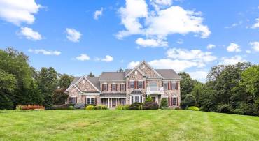 42804 APPALOOSA TRAIL CT, CHANTILLY, Virginia 20152, 5 Bedrooms Bedrooms, ,5 BathroomsBathrooms,Residential,For sale,42804 APPALOOSA TRAIL CT,VALO2103512 MLS # VALO2103512