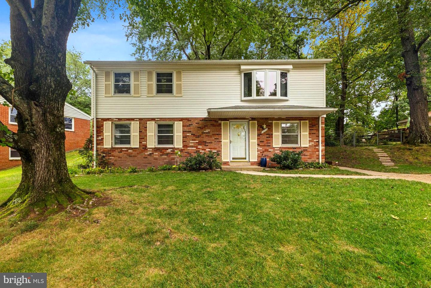 13719 MCGILL DR, CHANTILLY, Virginia 20151, 4 Bedrooms Bedrooms, ,2 BathroomsBathrooms,Residential,For sale,13719 MCGILL DR,VAFX2258856 MLS # VAFX2258856