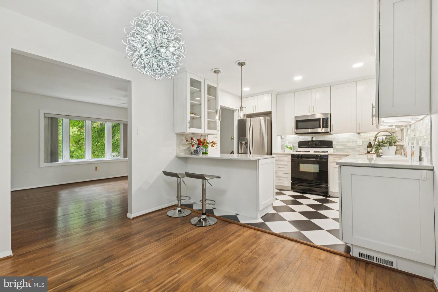 13719 MCGILL DR, CHANTILLY, Virginia 20151, 4 Bedrooms Bedrooms, ,2 BathroomsBathrooms,Residential,For sale,13719 MCGILL DR,VAFX2258856 MLS # VAFX2258856