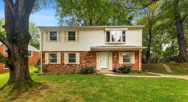 13719 MCGILL DR, CHANTILLY, Virginia 20151, 4 Bedrooms Bedrooms, ,2 BathroomsBathrooms,Residential,For sale,13719 MCGILL DR,VAFX2258856 MLS # VAFX2258856