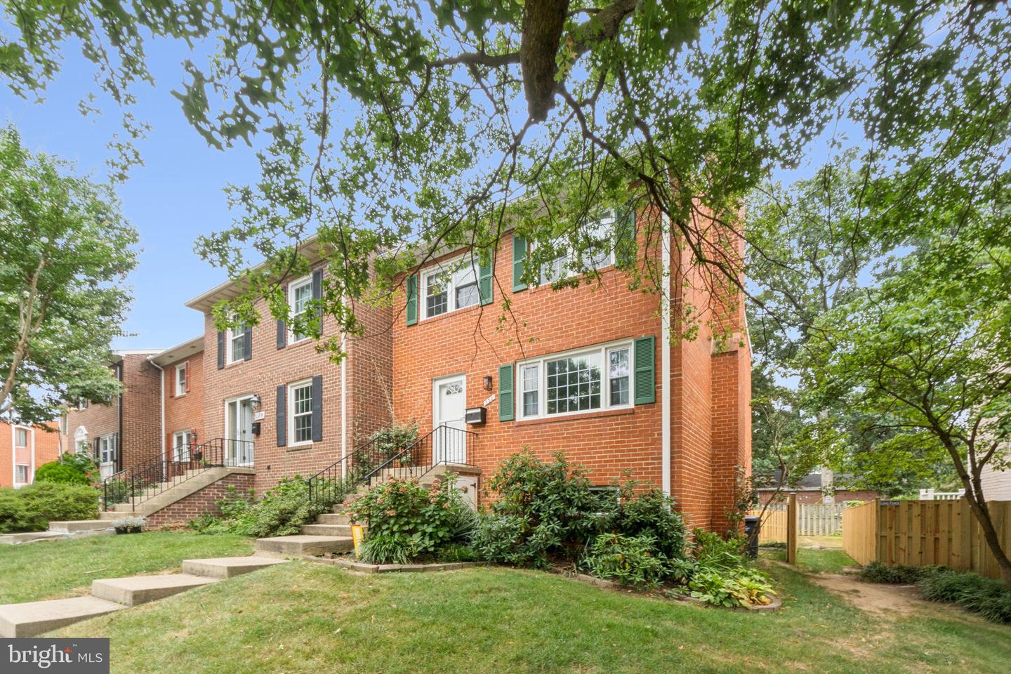 3321 SPRING LN, FALLS CHURCH, Virginia 22041, 3 Bedrooms Bedrooms, ,2 BathroomsBathrooms,Residential,For sale,3321 SPRING LN,VAFX2258930 MLS # VAFX2258930