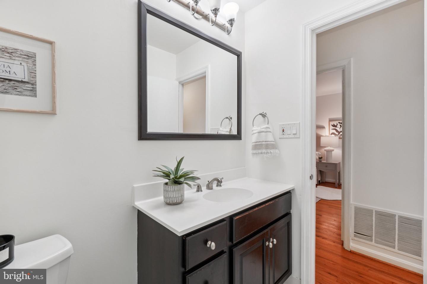 3321 SPRING LN, FALLS CHURCH, Virginia 22041, 3 Bedrooms Bedrooms, ,2 BathroomsBathrooms,Residential,For sale,3321 SPRING LN,VAFX2258930 MLS # VAFX2258930