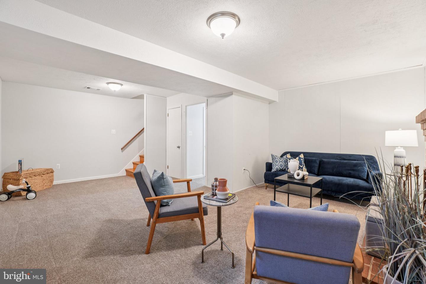 3321 SPRING LN, FALLS CHURCH, Virginia 22041, 3 Bedrooms Bedrooms, ,2 BathroomsBathrooms,Residential,For sale,3321 SPRING LN,VAFX2258930 MLS # VAFX2258930