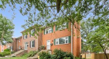 3321 SPRING LN, FALLS CHURCH, Virginia 22041, 3 Bedrooms Bedrooms, ,2 BathroomsBathrooms,Residential,For sale,3321 SPRING LN,VAFX2258930 MLS # VAFX2258930