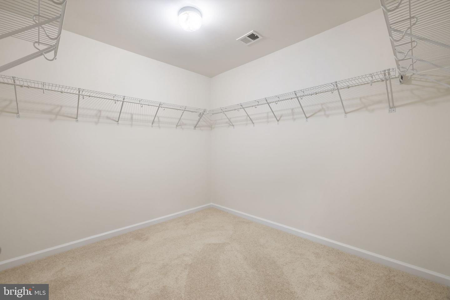 24821 BEARDGRASS PL, ALDIE, Virginia 20105, 5 Bedrooms Bedrooms, ,5 BathroomsBathrooms,Residential,For sale,24821 BEARDGRASS PL,VALO2103704 MLS # VALO2103704