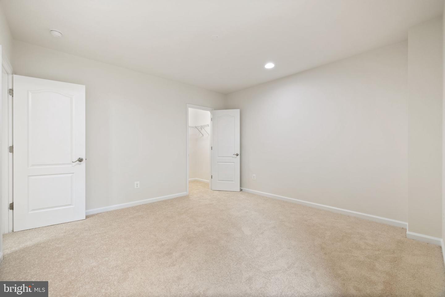 24821 BEARDGRASS PL, ALDIE, Virginia 20105, 6 Bedrooms Bedrooms, ,5 BathroomsBathrooms,Residential,For sale,24821 BEARDGRASS PL,VALO2103704 MLS # VALO2103704