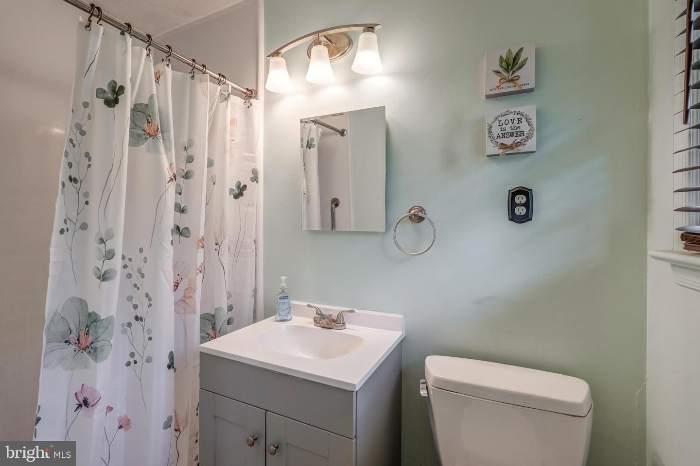 1966 SHEPPARD TOWN RD, OILVILLE, Virginia 23129, 3 Bedrooms Bedrooms, ,2 BathroomsBathrooms,Residential,For sale,1966 SHEPPARD TOWN RD,VAGO2000384 MLS # VAGO2000384
