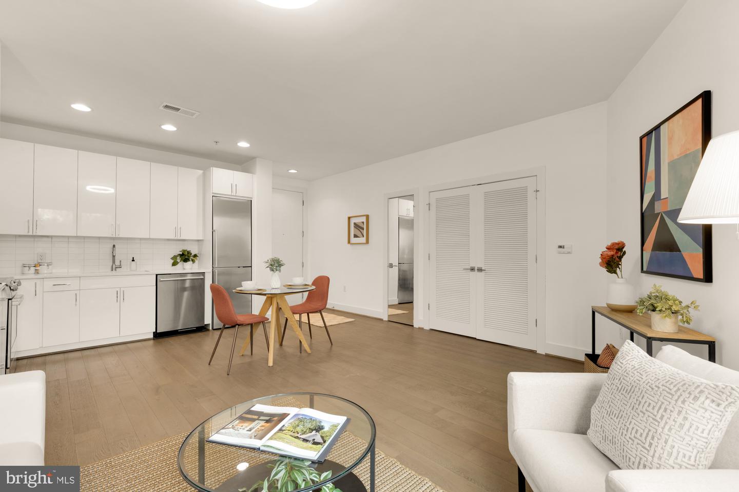 1500 PENNSYLVANIA AVE SE #305, WASHINGTON, District Of Columbia 20003, 1 Bedroom Bedrooms, ,1 BathroomBathrooms,Residential,For sale,1500 PENNSYLVANIA AVE SE #305,DCDC2214548 MLS # DCDC2214548