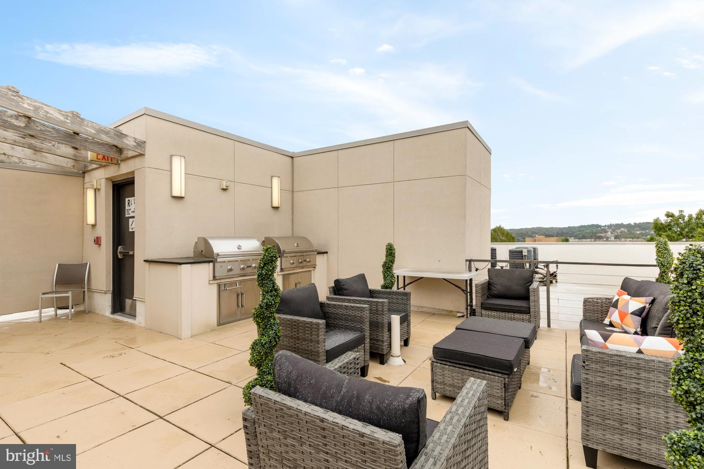 1500 PENNSYLVANIA AVE SE #305, WASHINGTON, District Of Columbia 20003, 1 Bedroom Bedrooms, ,1 BathroomBathrooms,Residential,For sale,1500 PENNSYLVANIA AVE SE #305,DCDC2214548 MLS # DCDC2214548