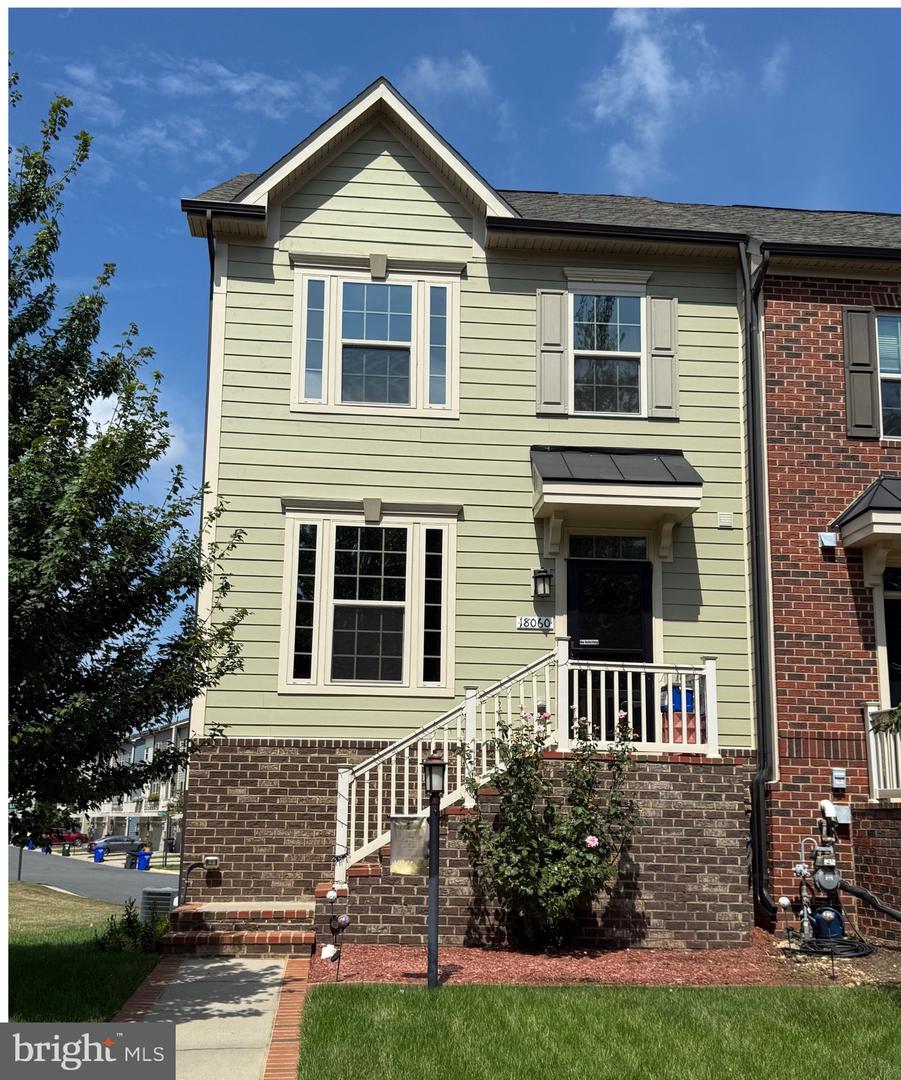 18060 RED CEDAR RD, DUMFRIES, Virginia 22026, 3 Bedrooms Bedrooms, ,2 BathroomsBathrooms,Residential,For sale,18060 RED CEDAR RD,VAPW2101728 MLS # VAPW2101728