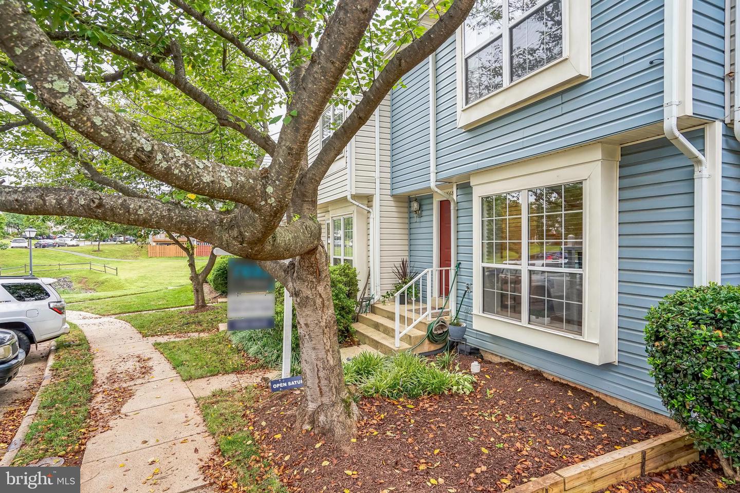 21668 CALAMARY CIR, STERLING, Virginia 20164, 4 Bedrooms Bedrooms, ,3 BathroomsBathrooms,Residential,For sale,21668 CALAMARY CIR,VALO2104836 MLS # VALO2104836