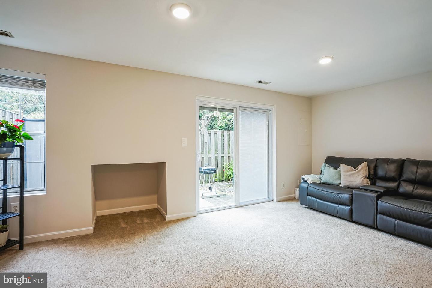 21668 CALAMARY CIR, STERLING, Virginia 20164, 4 Bedrooms Bedrooms, ,3 BathroomsBathrooms,Residential,For sale,21668 CALAMARY CIR,VALO2104836 MLS # VALO2104836