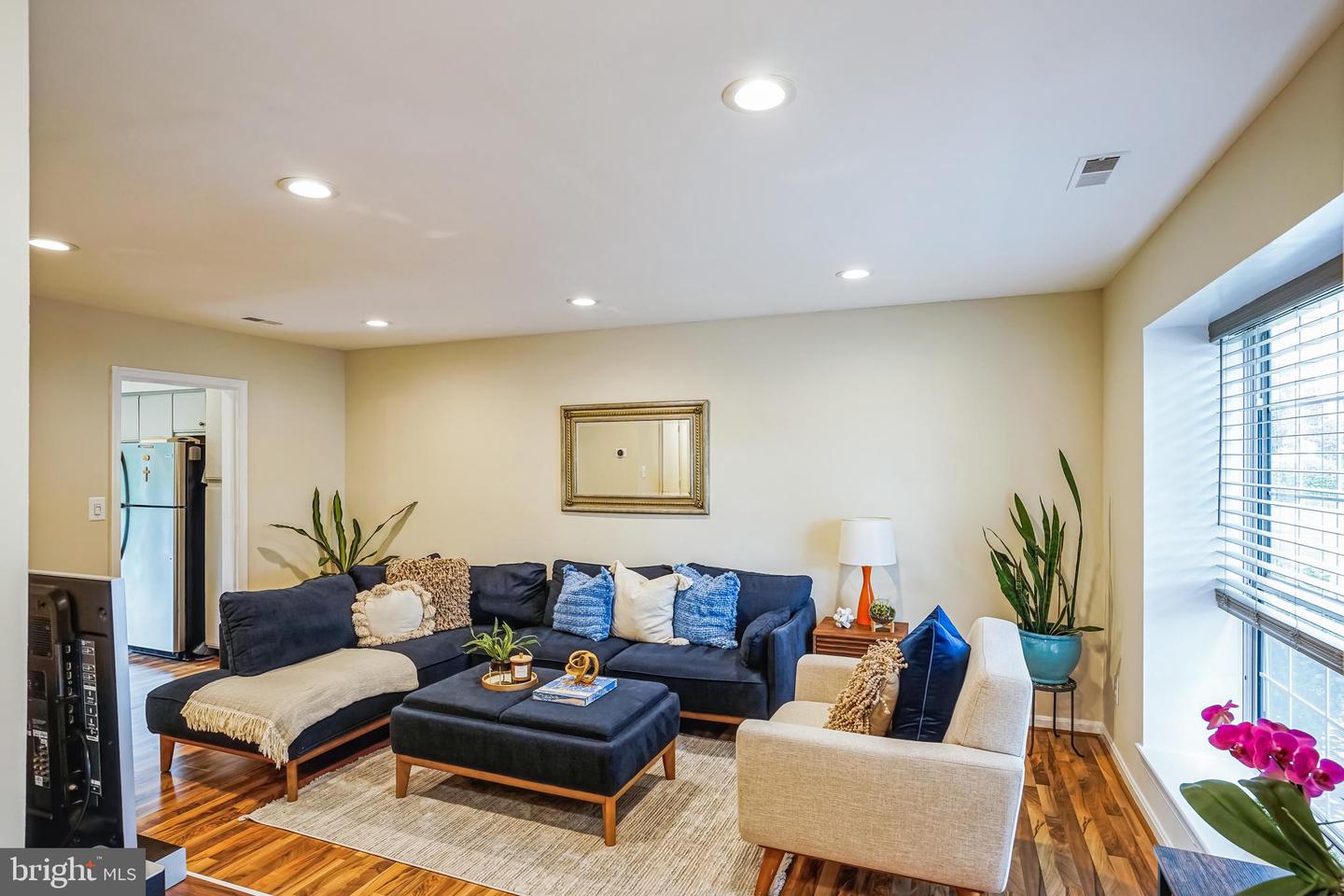 21668 CALAMARY CIR, STERLING, Virginia 20164, 4 Bedrooms Bedrooms, ,3 BathroomsBathrooms,Residential,For sale,21668 CALAMARY CIR,VALO2104836 MLS # VALO2104836