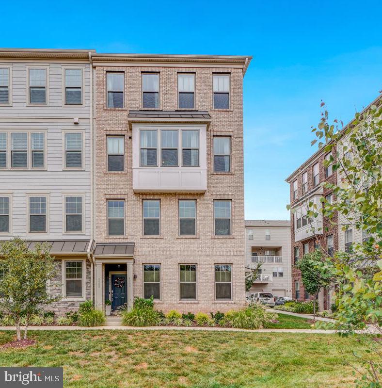 408-B PULLMAN PL, MANASSAS PARK, Virginia 20111, 3 Bedrooms Bedrooms, ,2 BathroomsBathrooms,Residential,For sale,408-B PULLMAN PL,VAMP2003250 MLS # VAMP2003250