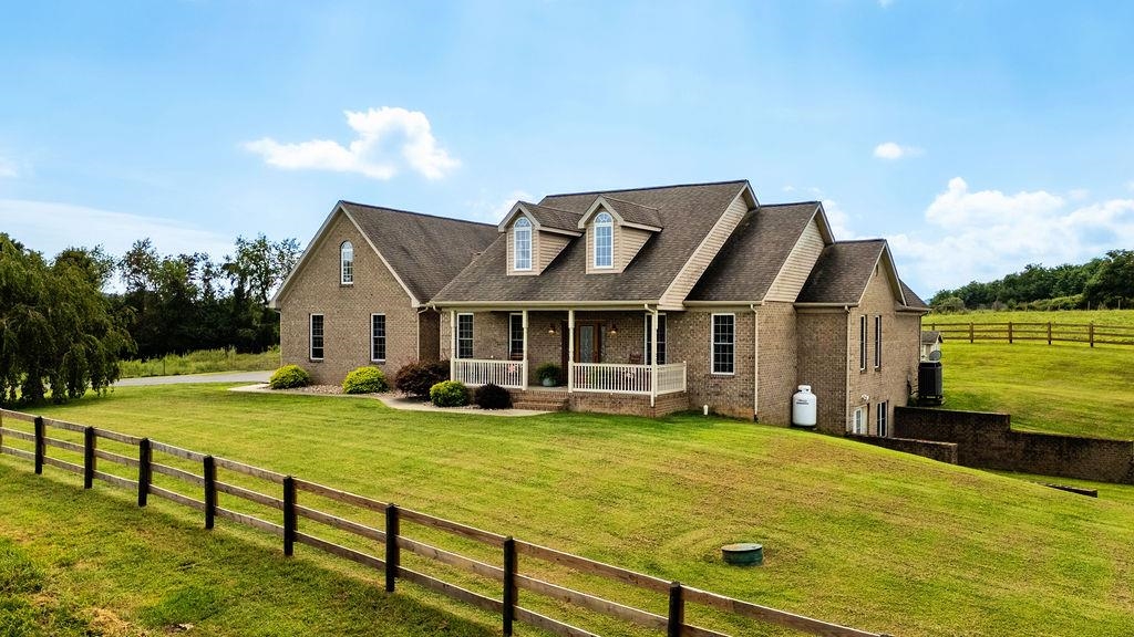 448 STUARTS DRAFT HWY, STAUNTON, Virginia 24401, 3 Bedrooms Bedrooms, ,2 BathroomsBathrooms,Residential,448 STUARTS DRAFT HWY,668141 MLS # 668141