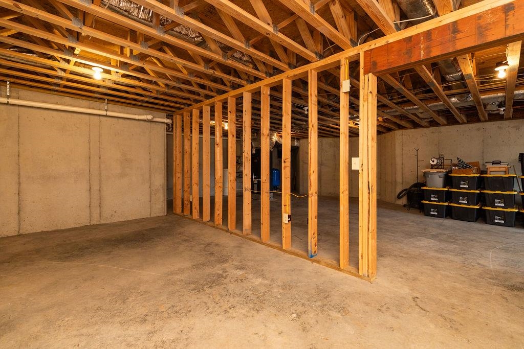 448 STUARTS DRAFT HWY, STAUNTON, Virginia 24401, 3 Bedrooms Bedrooms, ,2 BathroomsBathrooms,Residential,448 STUARTS DRAFT HWY,668141 MLS # 668141