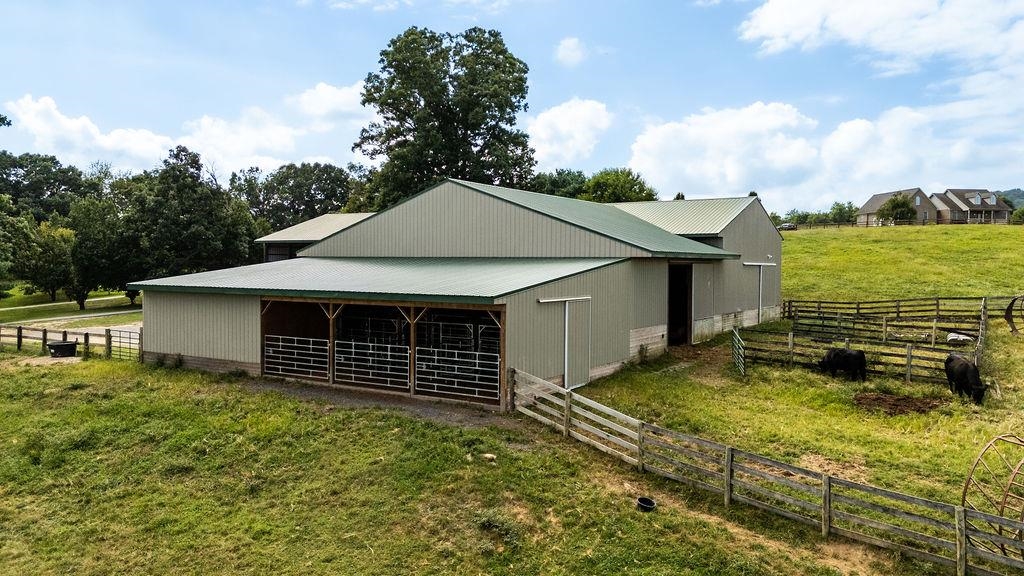 448 STUARTS DRAFT HWY, STAUNTON, Virginia 24401, 3 Bedrooms Bedrooms, ,2 BathroomsBathrooms,Residential,448 STUARTS DRAFT HWY,668141 MLS # 668141