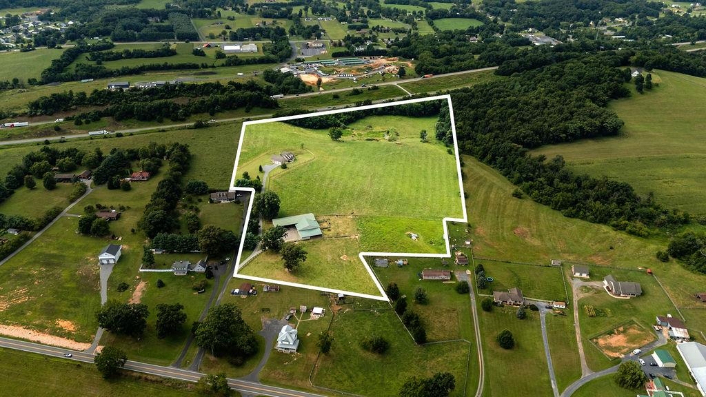448 STUARTS DRAFT HWY, STAUNTON, Virginia 24401, 3 Bedrooms Bedrooms, ,2 BathroomsBathrooms,Residential,448 STUARTS DRAFT HWY,668141 MLS # 668141