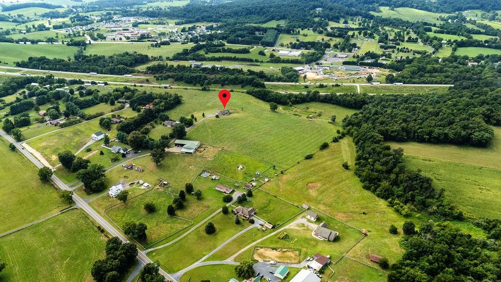 448 STUARTS DRAFT HWY, STAUNTON, Virginia 24401, 3 Bedrooms Bedrooms, ,2 BathroomsBathrooms,Residential,448 STUARTS DRAFT HWY,668141 MLS # 668141