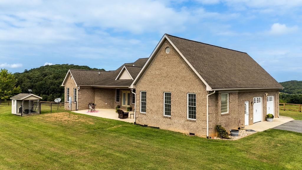 448 STUARTS DRAFT HWY, STAUNTON, Virginia 24401, 3 Bedrooms Bedrooms, ,2 BathroomsBathrooms,Residential,448 STUARTS DRAFT HWY,668141 MLS # 668141